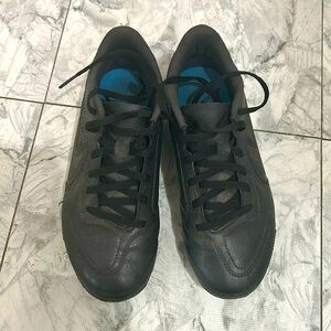 Nike Jr. Tiempo Legend 9 Club MG Little/Big Kids' Multi-Ground Soccer Cleats	 5Y